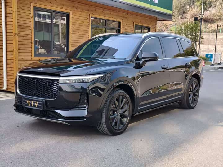 Фото 1 - LiXiang One