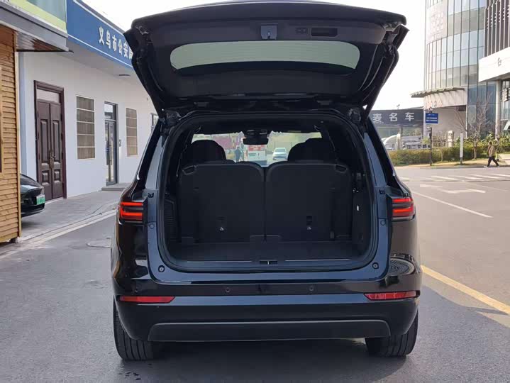 Фото 6 - LiXiang One