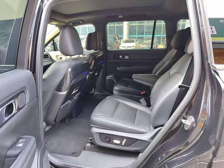 Фото 8 - LiXiang One