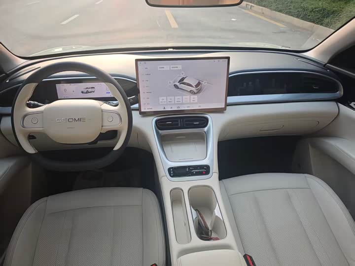 Фото 5 - Geely Galaxy Geome