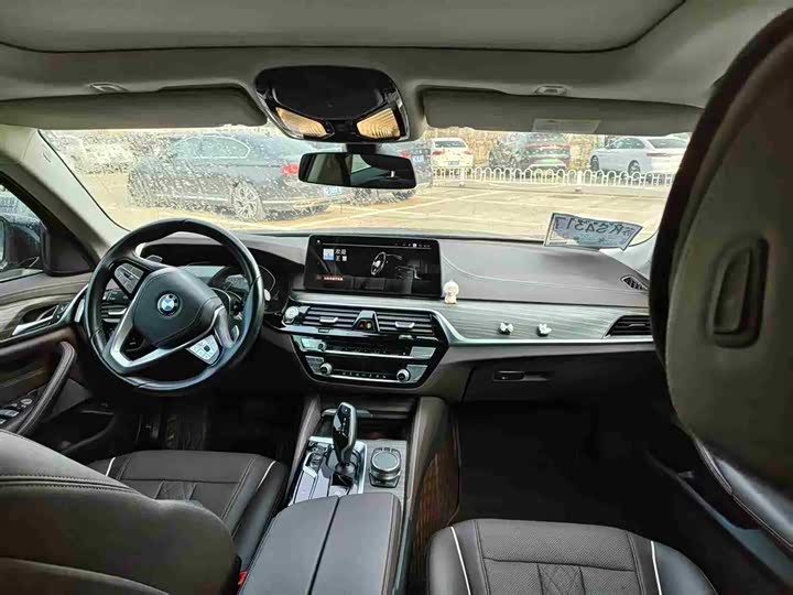 Фото 5 - BMW 5 Series