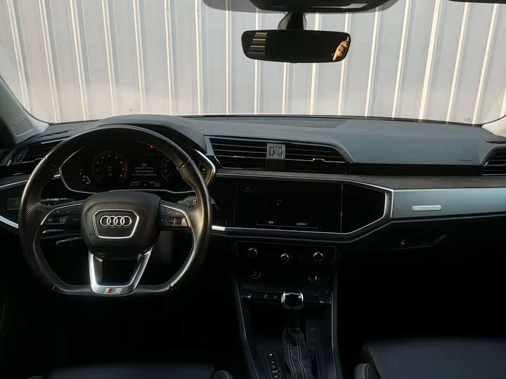 Фото 5 - Audi Q3 Sportback