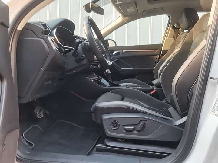 Фото 6 - Audi Q3 Sportback