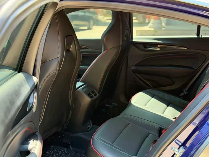 Фото 8 - Buick Regal