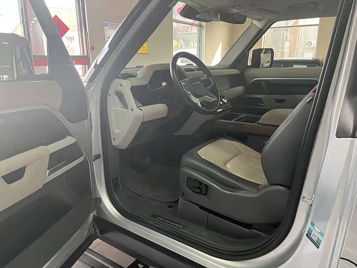 Фото 3 - Land Rover Defender