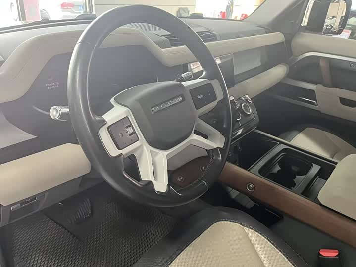 Фото 4 - Land Rover Defender