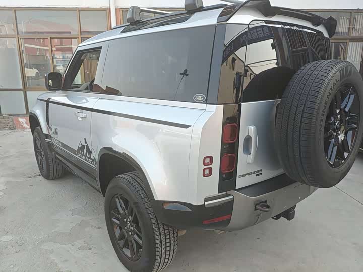 Фото 6 - Land Rover Defender