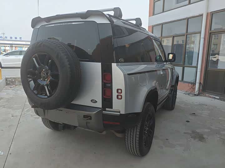 Фото 7 - Land Rover Defender