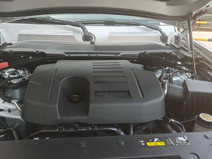 Фото 9 - Land Rover Defender