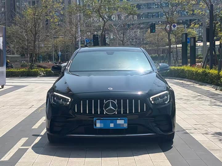 Фото 2 - Mercedes-Benz E-Class