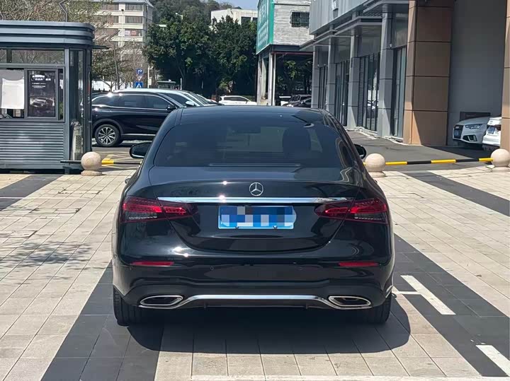 Фото 8 - Mercedes-Benz E-Class