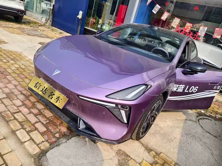 Фото 1 - Changan Deepal L06