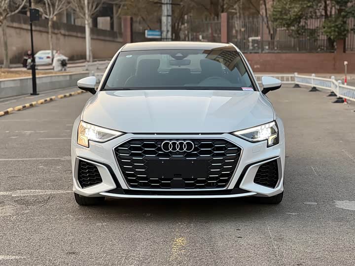 Фото 2 - Audi A3