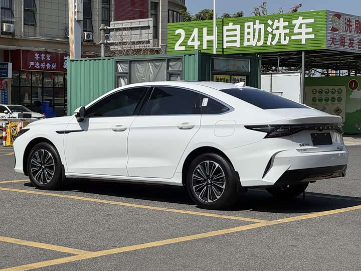 Photo 7 - Chery Fulwin A8