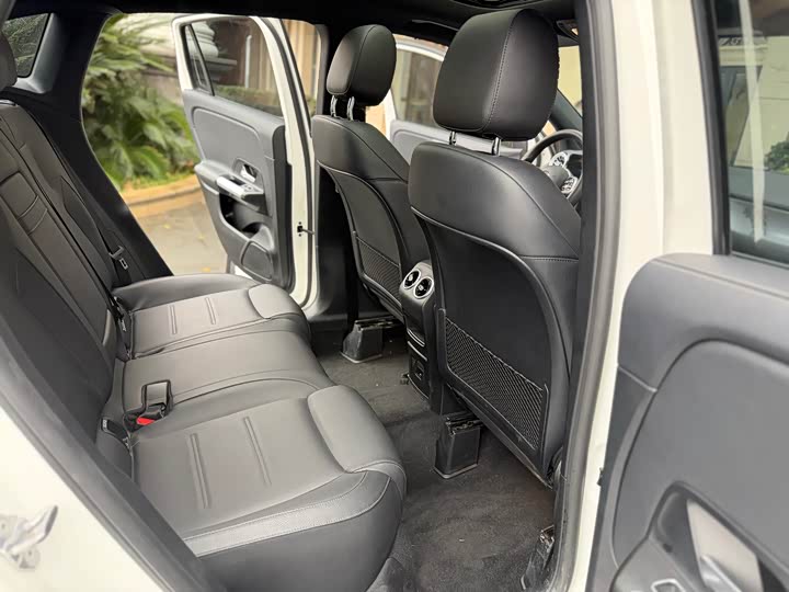 Фото 7 - Mercedes-Benz GLA-Class