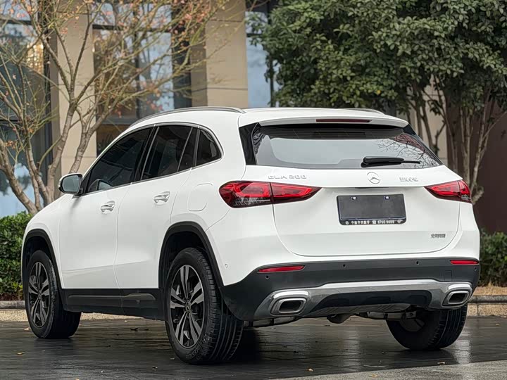 Фото 8 - Mercedes-Benz GLA-Class