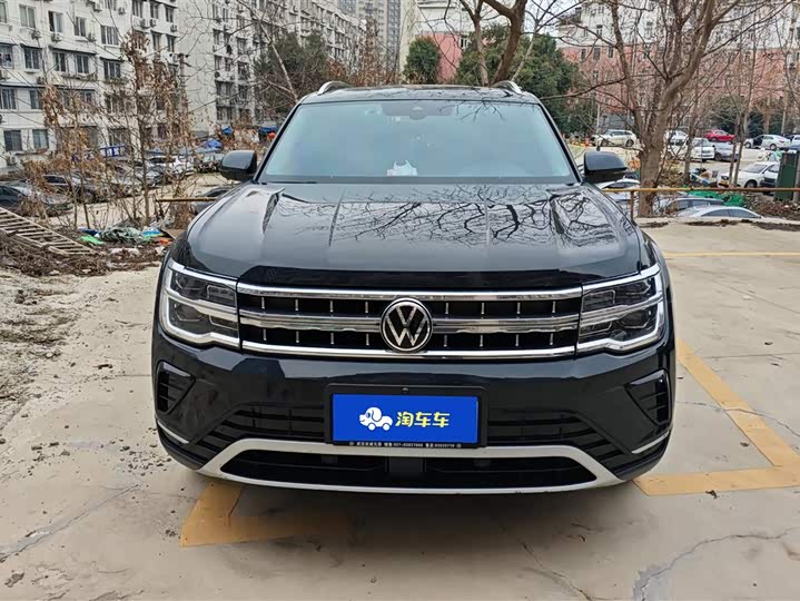 Photo 2 - Volkswagen Teramont Pro