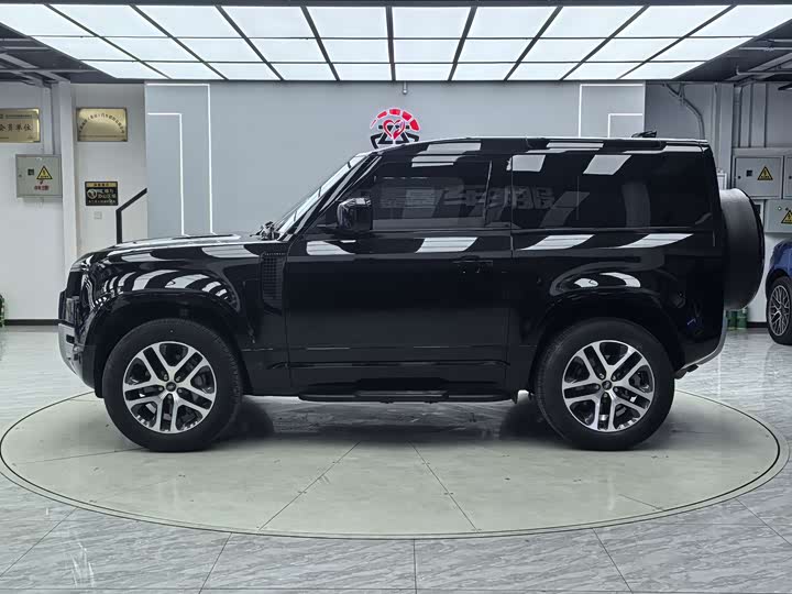 Фото 4 - Land Rover Defender