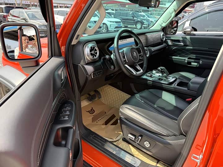 Фото 4 - Tank 300