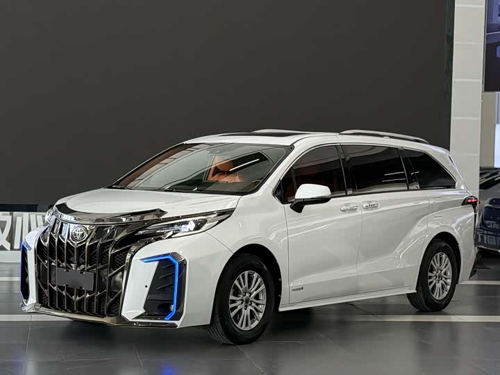 Photo 1 - Toyota Sienna