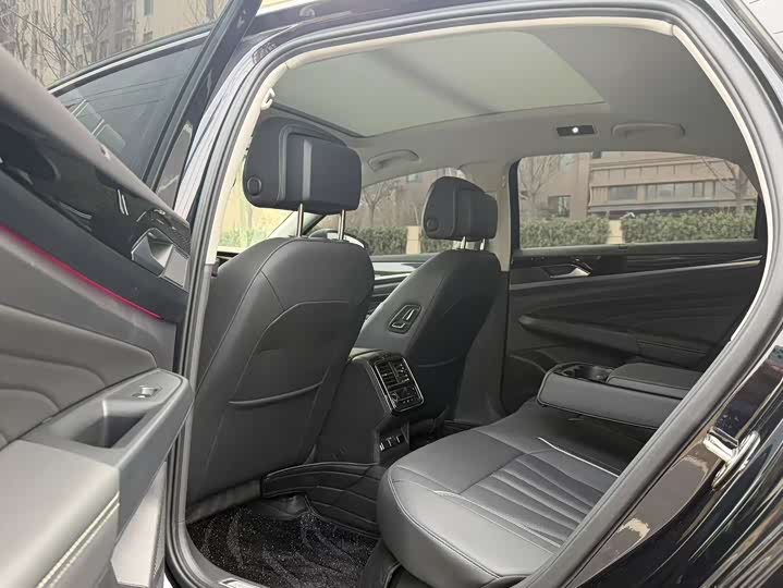 Photo 6 - Volkswagen Passat