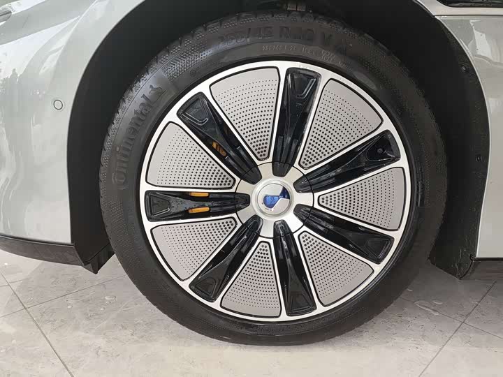 Фото 3 - Denza Z9GT