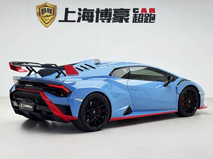 Фото 3 - Lamborghini Huracán