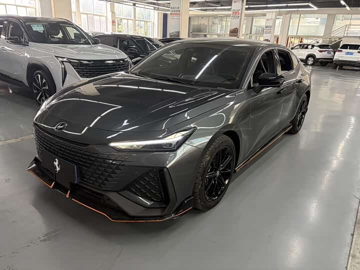 Фото 1 - Changan UNI-V