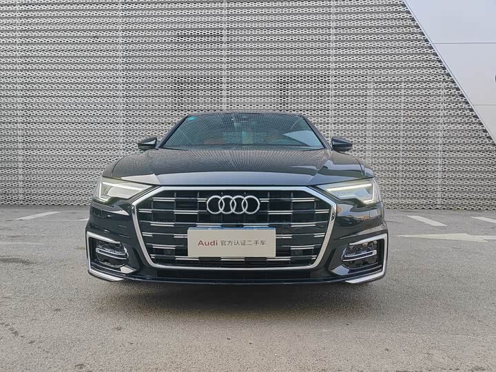Фото 2 - Audi A6L