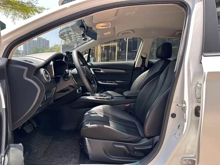 Фото 5 - Beijing EU5