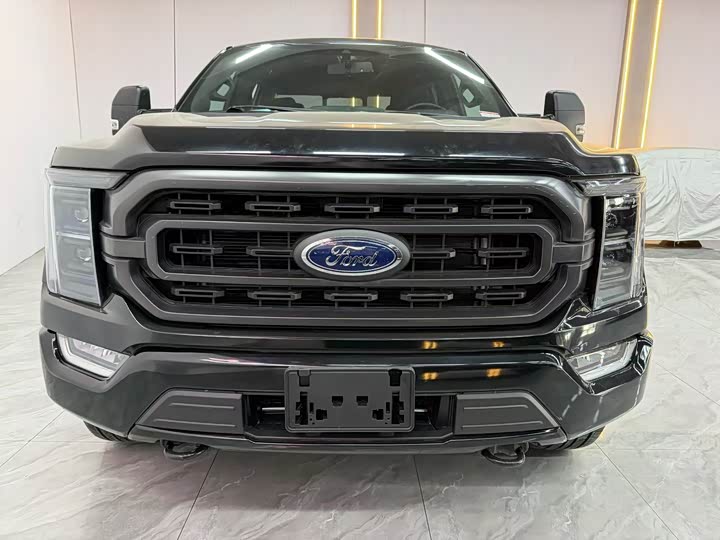 Photo 1 - Ford F-150 Raptor