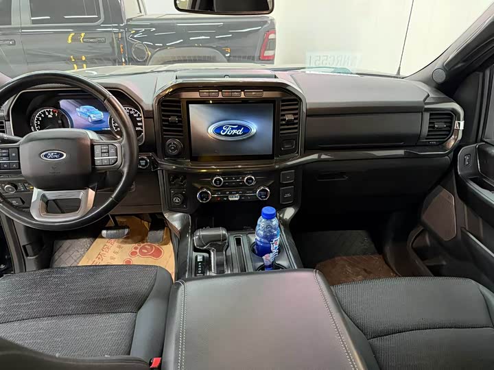 Photo 7 - Ford F-150 Raptor