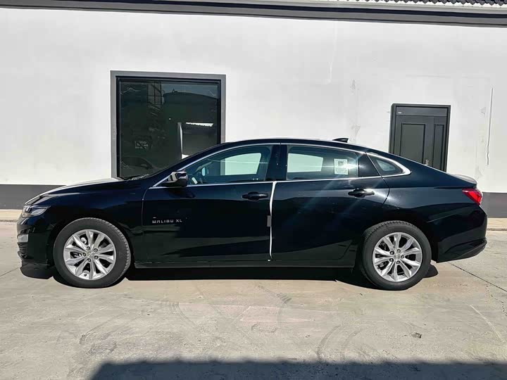 Фото 4 - Chevrolet Malibu XL