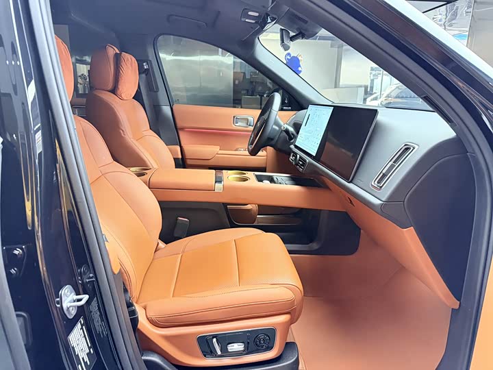 Фото 8 - LiXiang L9