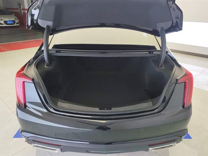 Photo 4 - Cadillac CT5