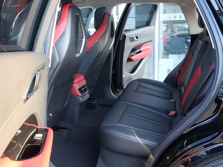 Фото 6 - Hongqi HS3