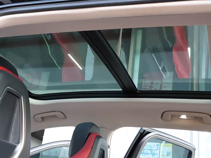 Фото 8 - Hongqi HS3