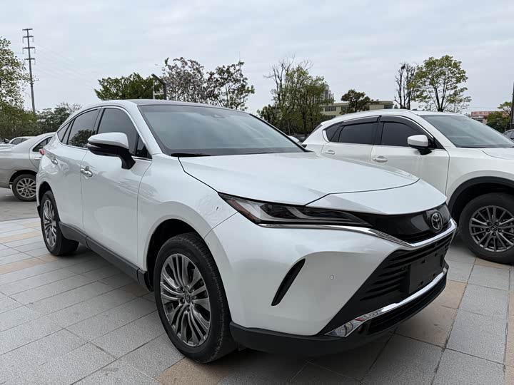 Фото 3 - Toyota Harrier