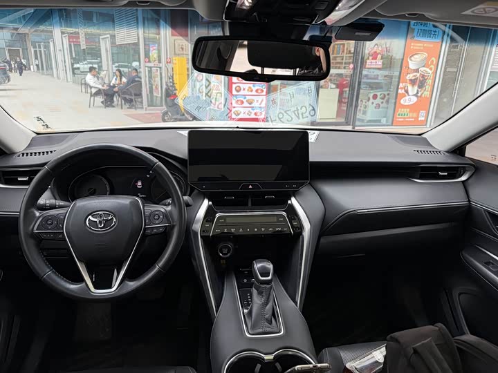 Фото 9 - Toyota Harrier