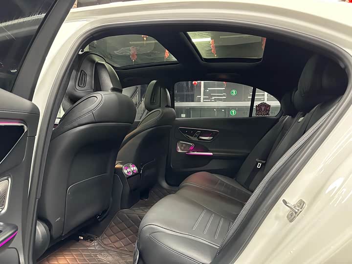 Фото 9 - Mercedes-Benz C-Class