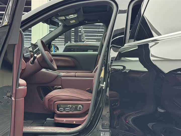 Фото 6 - Voyah Taishan