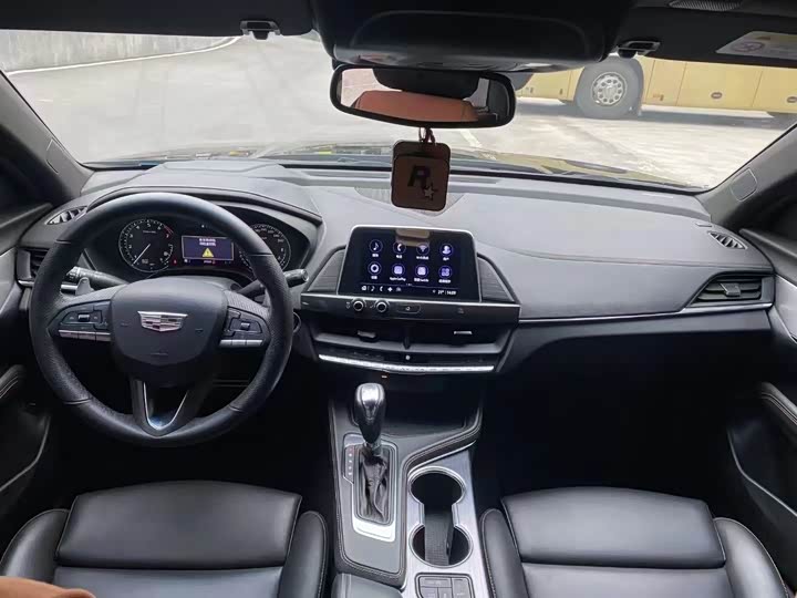 Фото 6 - Cadillac CT4