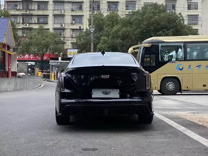 Фото 8 - Cadillac CT4