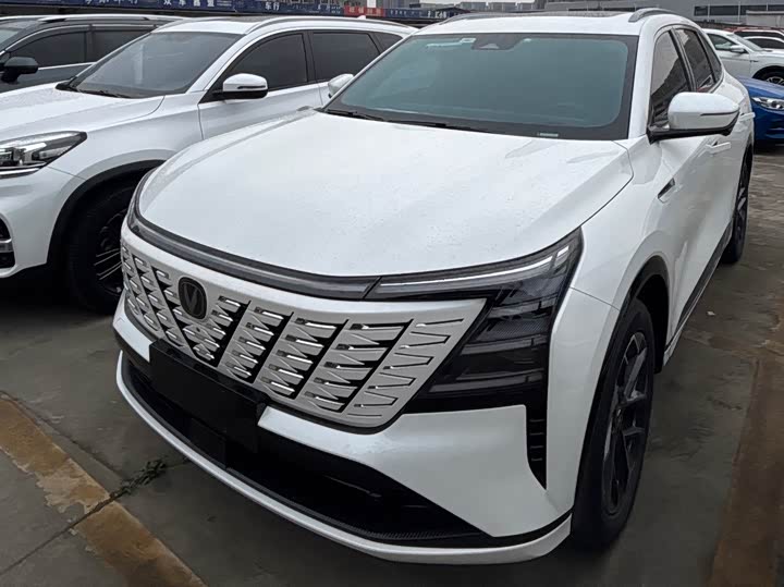 Фото 3 - Changan CS75 Plus