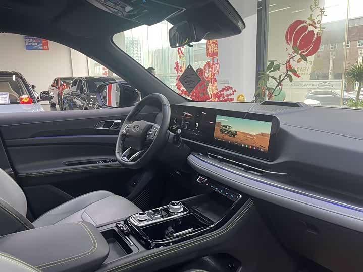 Photo 7 - Ford Equator Sport Hybrid