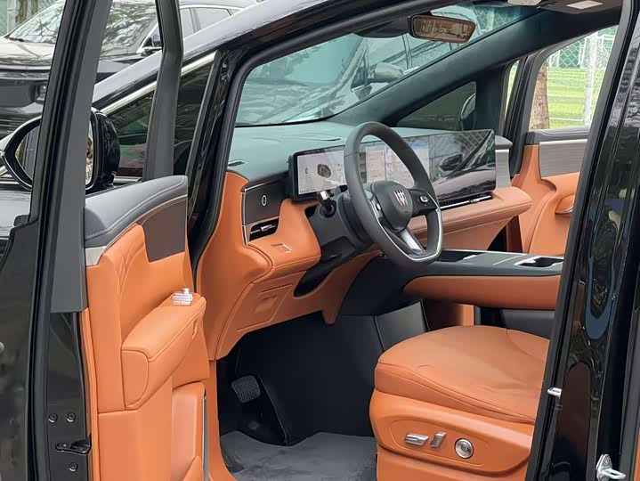 Фото 7 - Buick OMPV