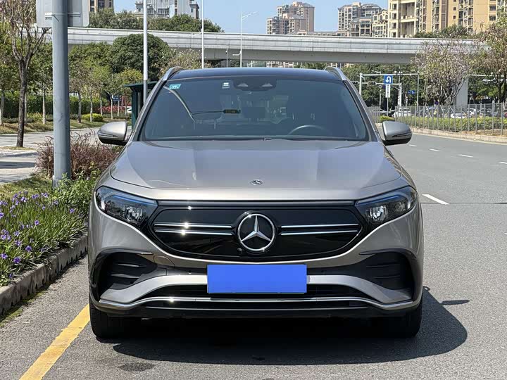 Photo 2 - Mercedes-Benz EQA