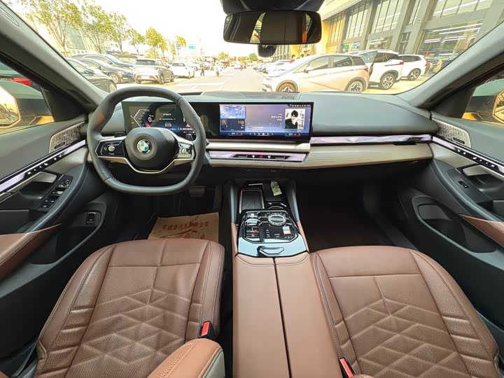 Фото 4 - BMW 5 Series