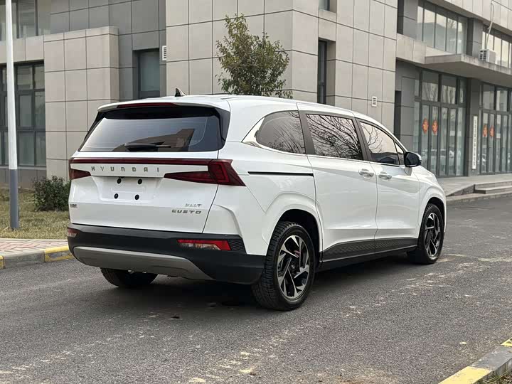 Фото 4 - Hyundai Custo