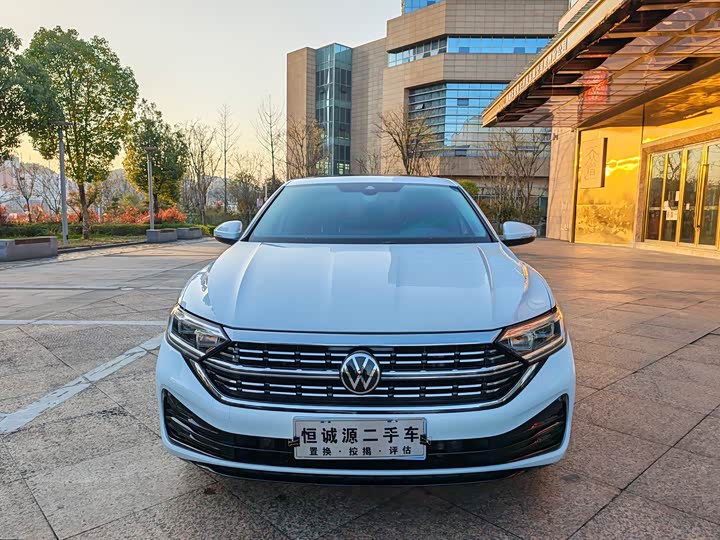 Фото 2 - Volkswagen Sagitar L